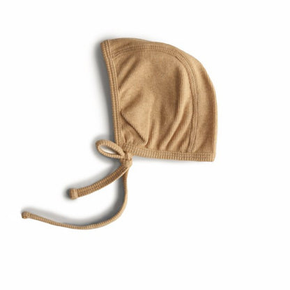 Mushie Ribbed Baby Bonnet